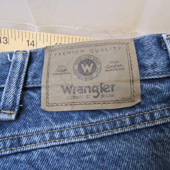 Wrangler Jeans Men Size 38 X 30 Blue Authentic Western  Denim Comfort 9760/DR Go - Picture 4 of 13